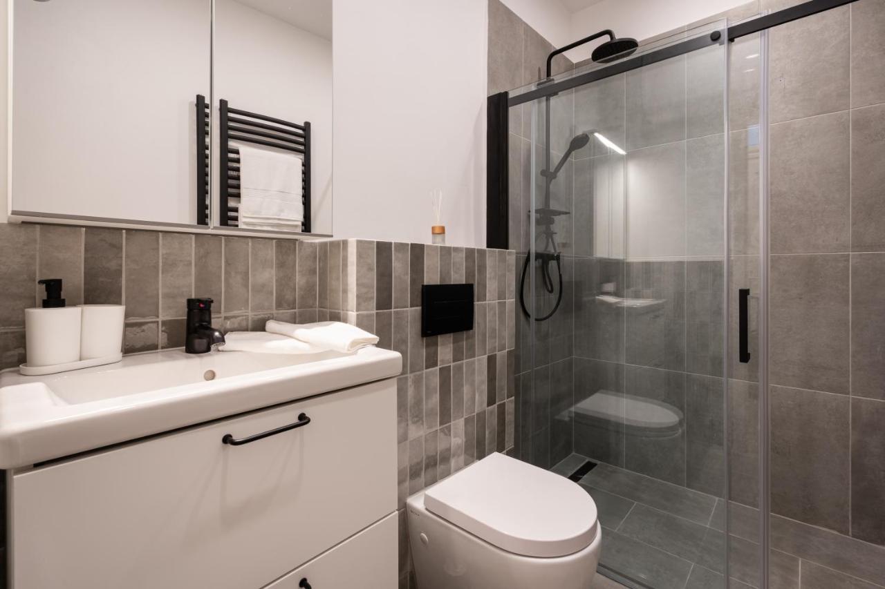 K10 - Kazinczy Street Heritage - Location By Bqa Apartament *