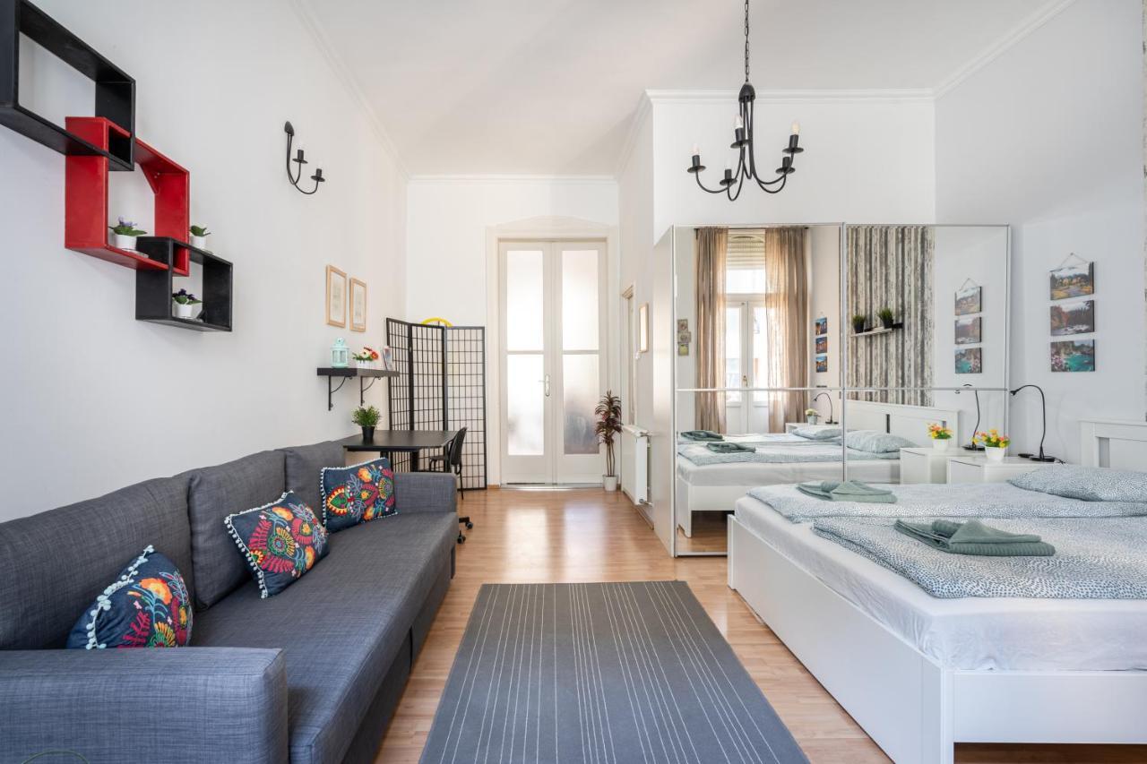 K10 - Kazinczy Street Heritage - Location By Bqa Apartament *